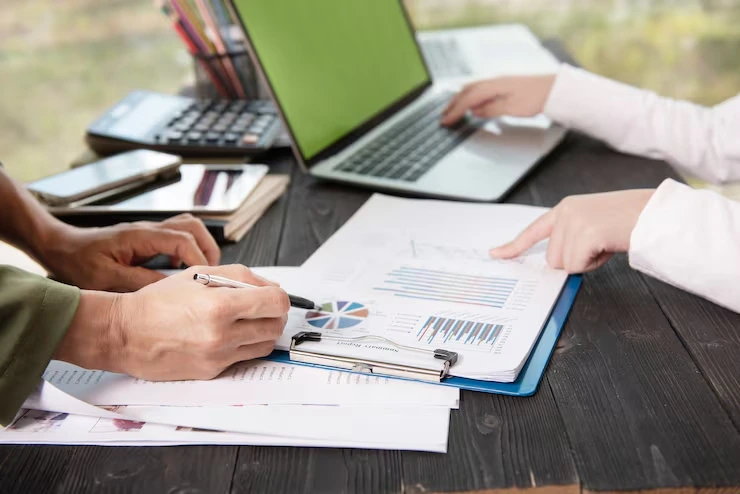 Foreign Reporting and CRA Compliance Management
